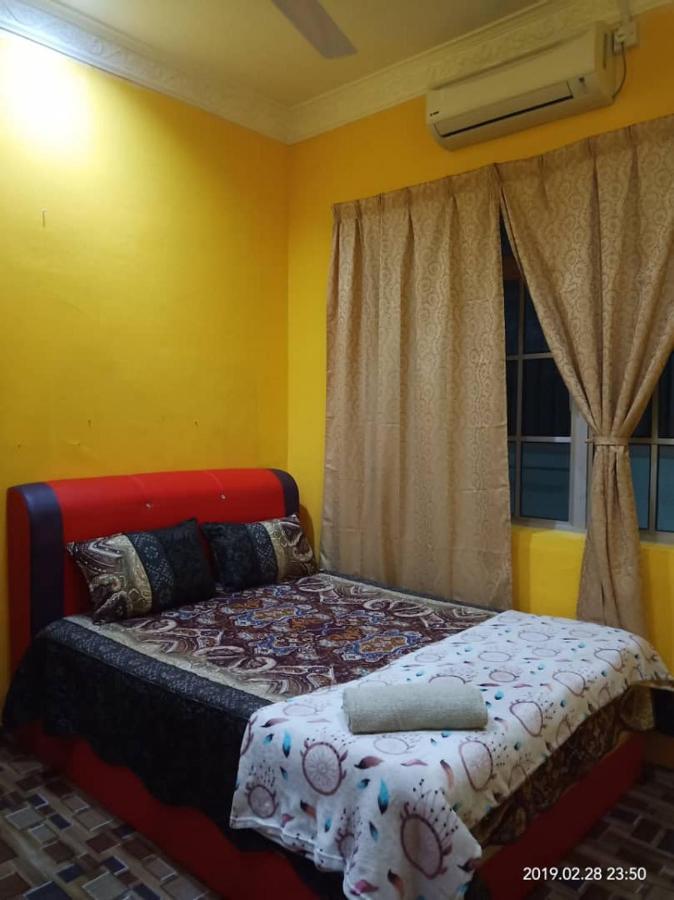 Ammara Homestay Seri Manjung 5 Lumut Exterior photo